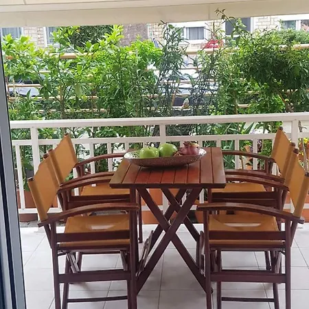 Apartment Villa Leonidas
