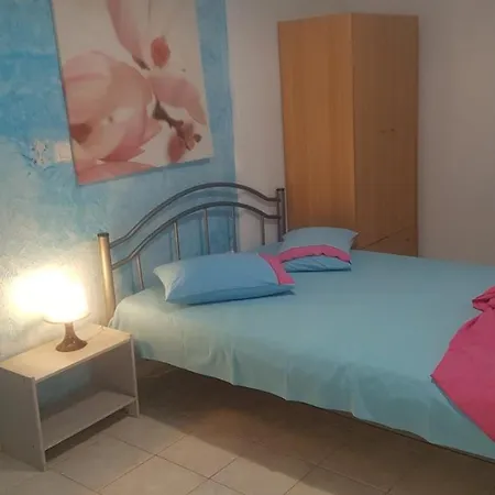 Villa Leonidas شقة Vrasná